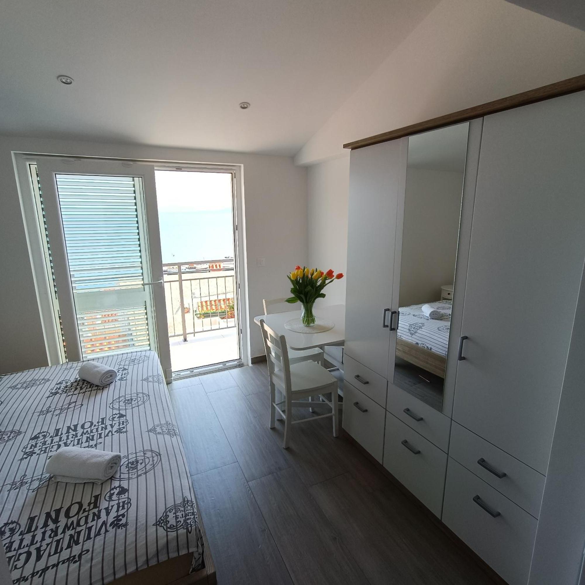 Apartmani Kristijan Igrane Exterior photo